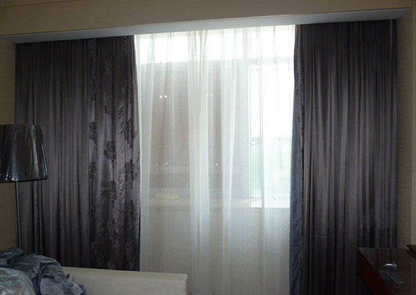 電動(dòng)開(kāi)合簾展示圖1